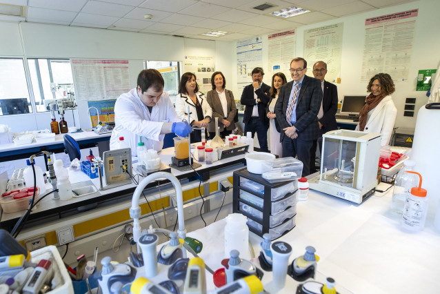 O secretario xeral de Universidades, José Alberto Díez, visita o Centro Interdisciplinar de Investigación en Tecnoloxías Ambientais (CRETUS).
