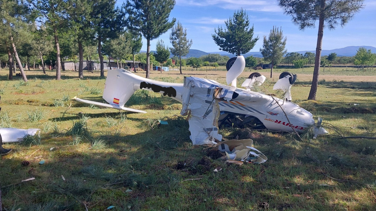 Avioneta estrellada en Monforte en una imagen de la CRTVG