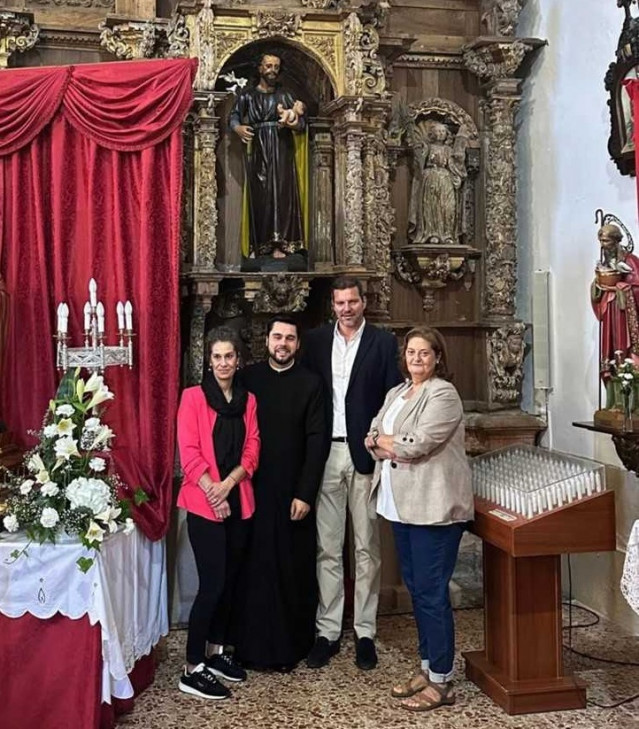 Visita del conselleiro de Cultura, Lingua e Xuventude, José López Campos, a la iglesia de San Xián de Liaño, en Dodro (A Coruña), a 6 de junio de 2024.