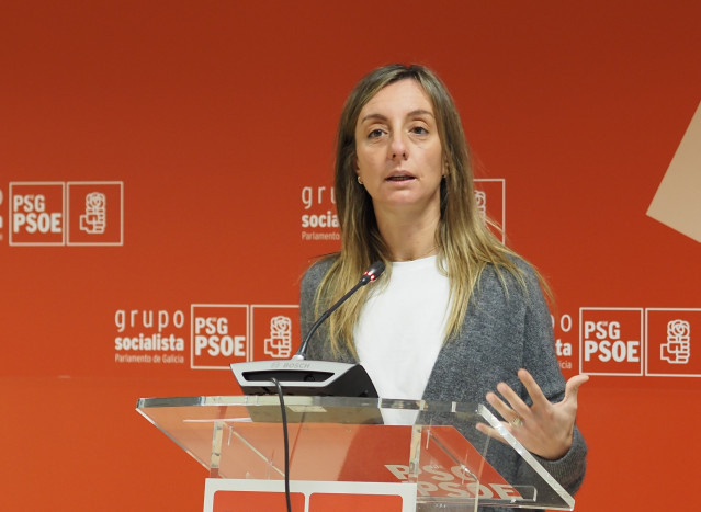 Archivo - La portavoz de Medio Ambiente del PSdeG, Paloma Castro, ofrece una rueda de prensa en el Parlamento