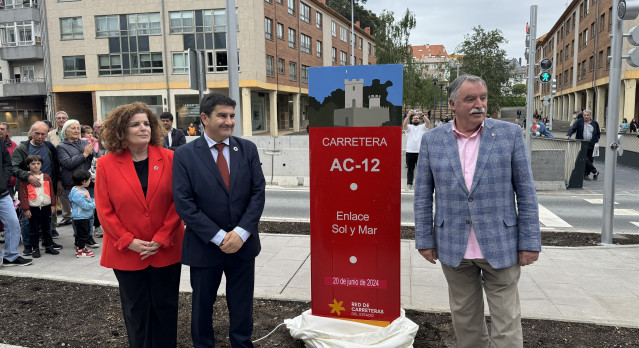 Acto de inauguración de las obras en la zona de Perillo, en Oleiros (A Coruña)