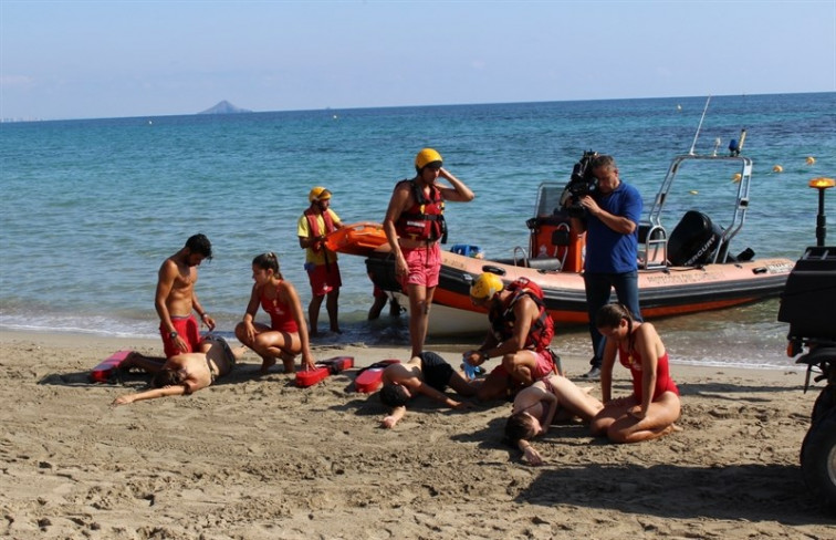 ​El Ejecutivo pide prudencia e insta a aumentar la vigilancia en playas