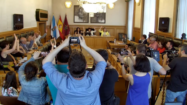Pleno del Ayuntamiento de Santiago en el que se votó la ordenanza de las VUT.
