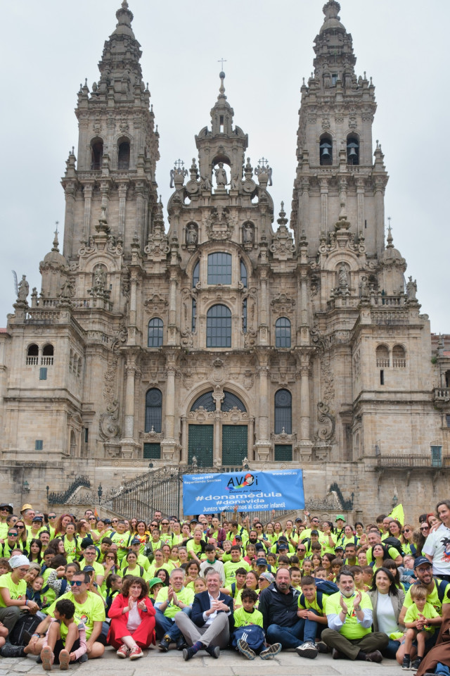 Recibimiento a niños pacientes oncológicos de Málaga que concluyeron el Camino de Santiago.