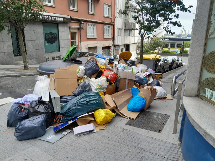 Registradas cuatro incidencias relacionadas con contenedores incendiados en A Coruña