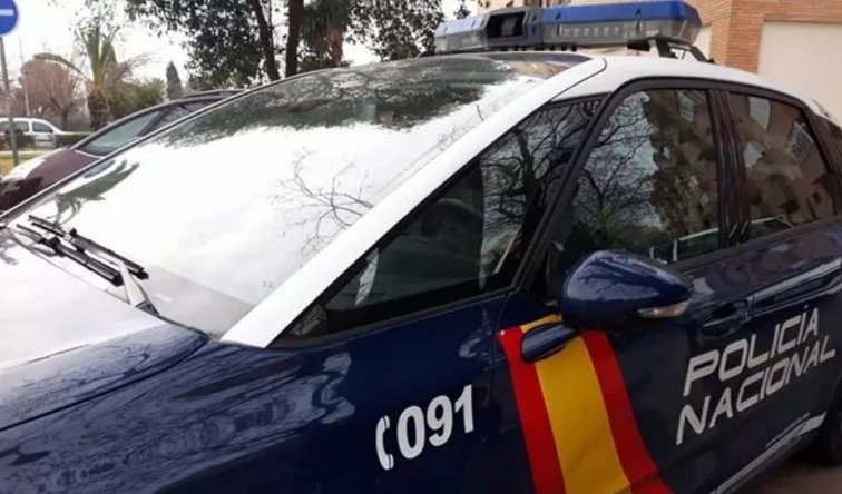 Detienen a una persona por agresión con arma blanca en el carnaval de verano de Redondela