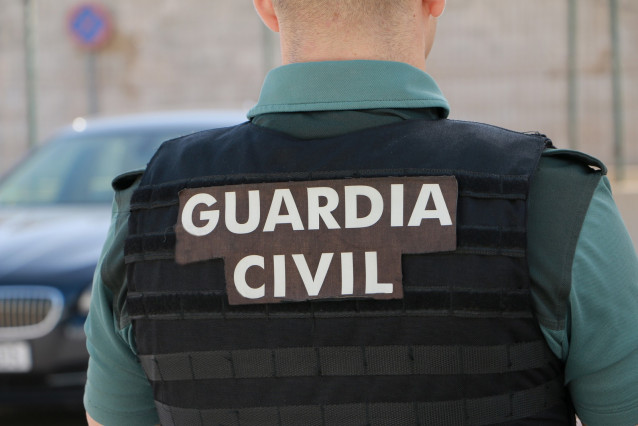 Archivo - Imagen de recurso de un agente de la Guardia Civil.