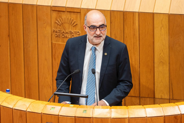 El parlamentario José Luis Ferro (PP), durante su defensa este miércoles de la proposición no de ley aprobada por unanimidad para exigir al Gobierno central que complete la dotación económica para la financiación del Proyecto Nós.