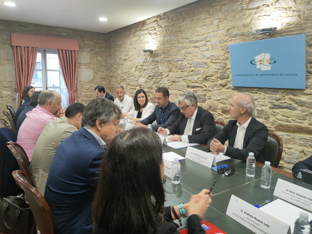Reunión del presidente de la patronal gallega y el conselleiro do Mar