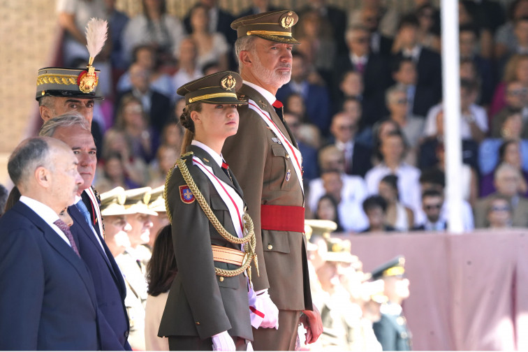 Felipe VI y Leonor entregan los despachos de oficial en la Escuela Naval de Marín, a la que asistirá la princesa