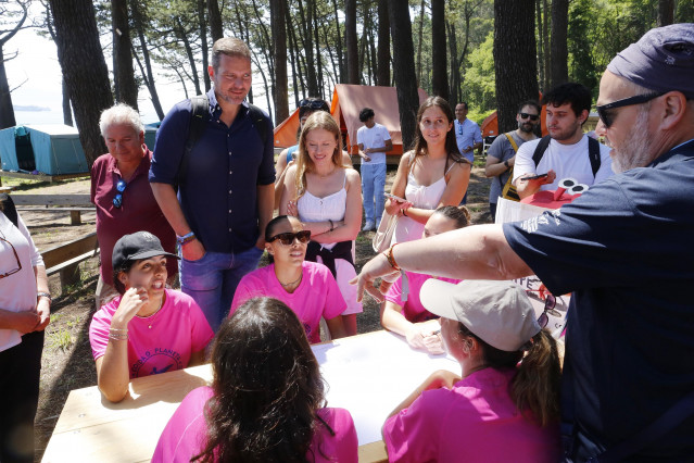 El conselleiro este miércoles en las Islas Cíes.