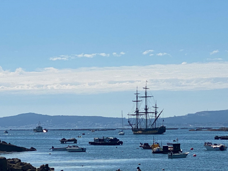 Expulsada la fragata rusa fondeada sin permiso frente a Illa de Arousa