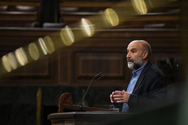 El diputado del BNG Néstor Rego, durante una sesión plenaria extraordinaria, en el Congreso de los Diputados, a 23 de julio de 2024, en Madrid (España). El Pleno del Congreso elige hoy, 23 de julio, a los diez nuevos vocales del Consejo General del Poder