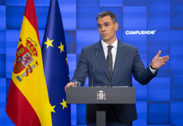 Sánchez habla de federalismo y ERC de independentismo