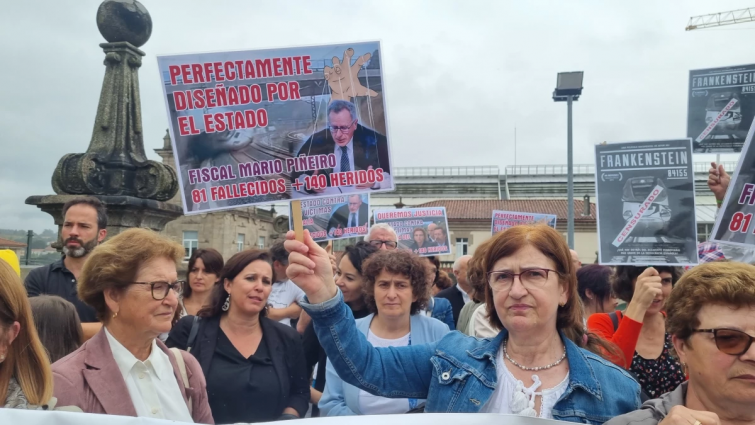 Pepe Blanco y Ana Pastor: dos gallegos sin culpa en Angrois