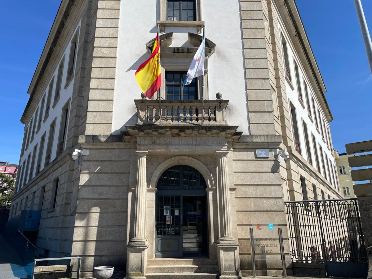 Fachada del edificio de la Audiencia Provincial de Lugo, en Lugo, Galicia, España.