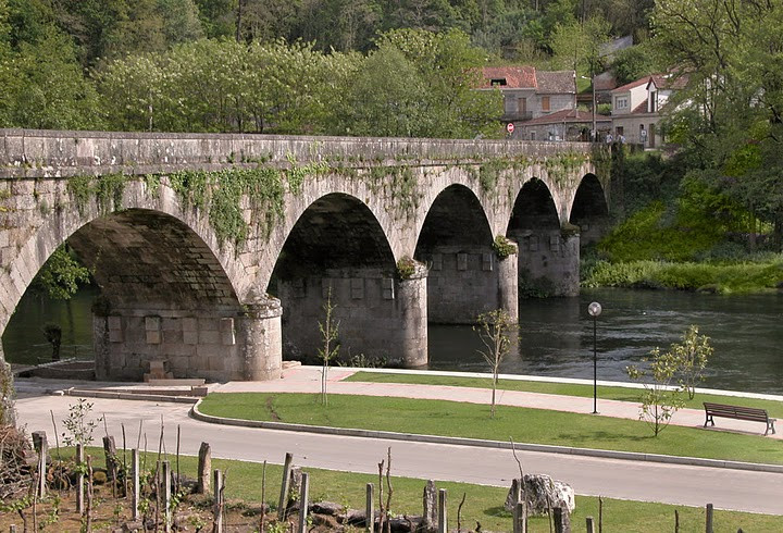 Aparece un cadáver flotando en el río Avia, en Lebosende, Leiro (Ourense)