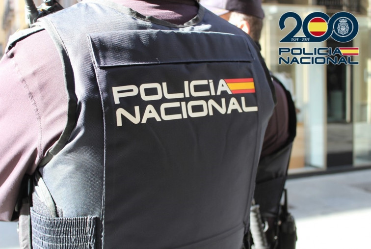 Detienen a un alto cargo de la policía en Madrid con 20 millones de euros dentro de las paredes de su casa