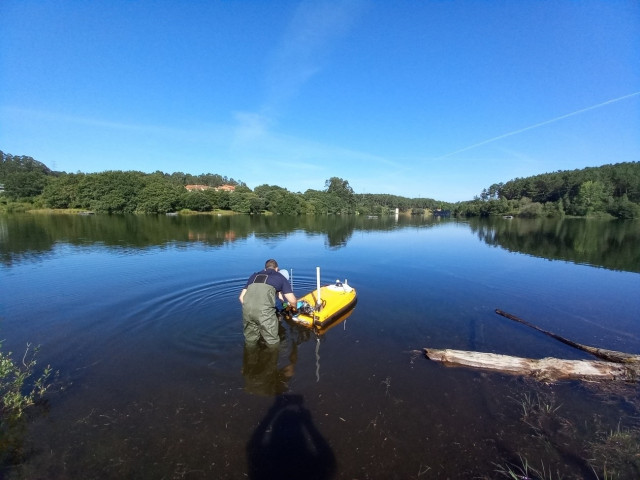 Prueba del nuevo vehículo no tripulado para monitorizar la biodiversidad fluvial y marina