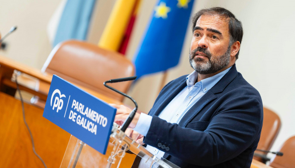 El portavoz parlamentar del PP de Galicia, Alberto Pazos Couñago