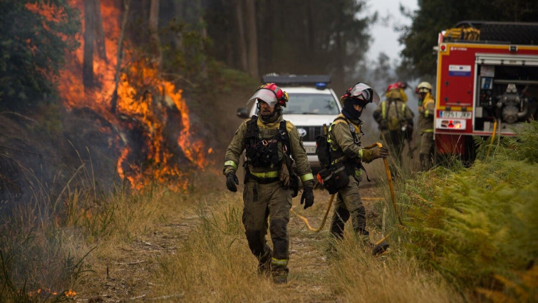 Extinguido el incendio de Oímbra; estabilizados los de Entrimo y Crecente