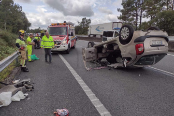 Dos mujeres resultan heridas en un accidente de tráfico en la AP-9, en Padrón (A Coruña)