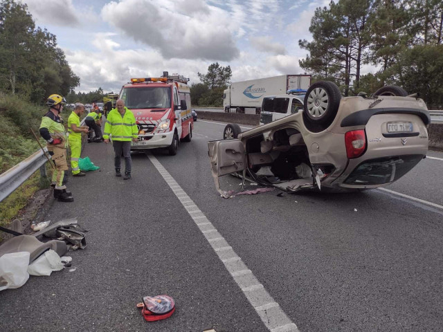 Dos mujeres resultan heridas en un accidente de tráfico en la AP-9, en Padrón (A Coruña)