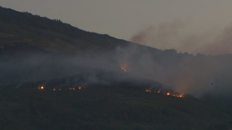 Estabilizado un nuevo incendio en la Serra do Xurés tras quemar 45 hectáreas en Muíños