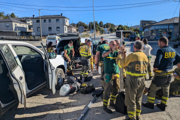 La Brif de Trabuyo preparándose para intervenir en el incendio de Pentes A Gudiña en una foto de @AT Brif