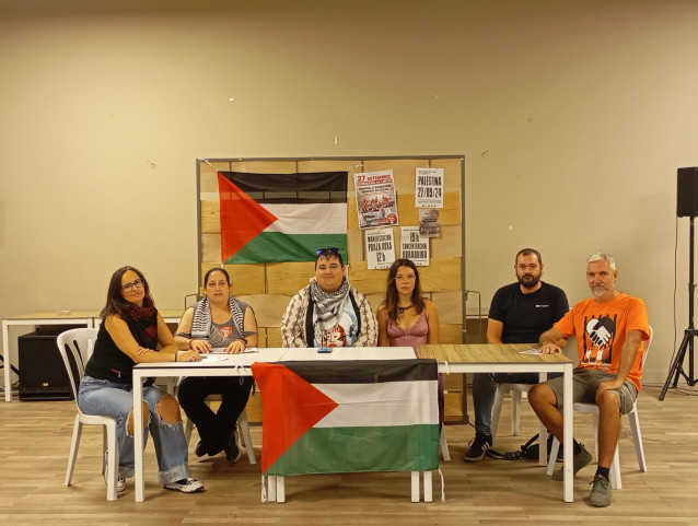 Representantes de distintos sindicatos y colectivos pro Palestina han desgranado los detalles de la huelga convocada para el próximo viernes 27 de septiembre y de las actividades que se celebrarán en Compostela.