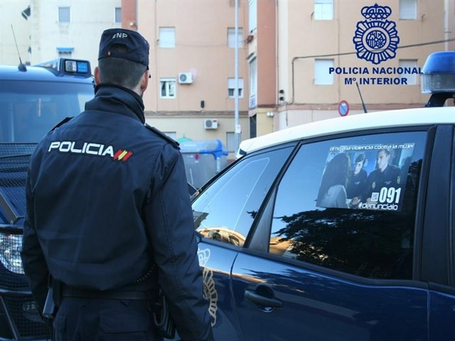 ​La comisaría de Vigo padece falta de personal y no cuenta con chalecos para todos los agentes