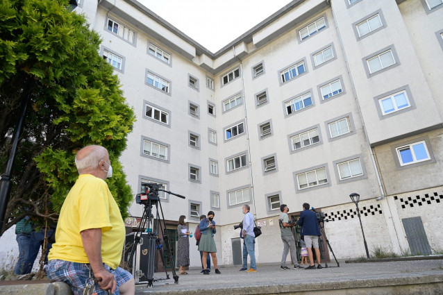 Archivo - Inmueble en el que residía la mujer asesinada en O BIrloque presuntamente por su pareja