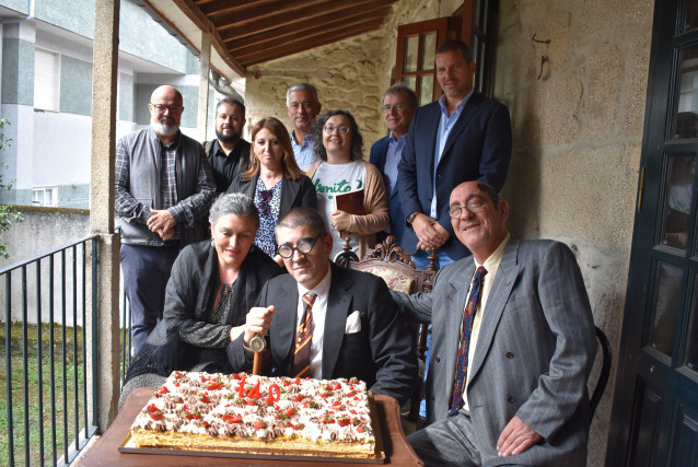 El conselleiro de Cultura, Lingua e Xuventude, José López Campos, ha participado este sábado en los actos de celebración del 140 aniversario del nacimiento de Vicente Risco.