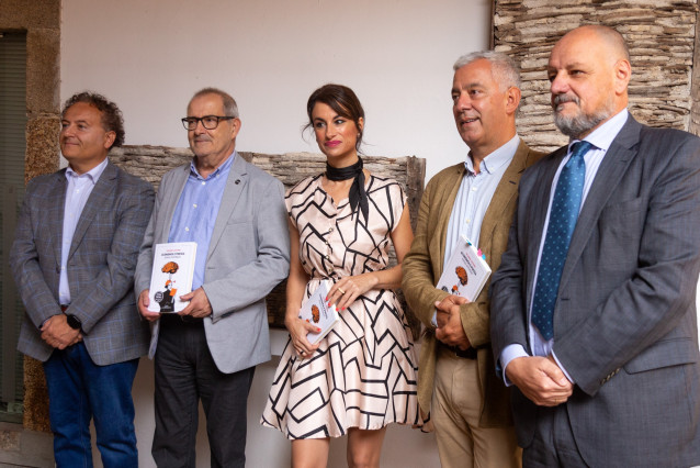 Presentación de la obra ganadora del Premio Ramón Piñeiro de Ensaio 2023, 'Economía e poesía; rimas internas', de Yolanda Castaño