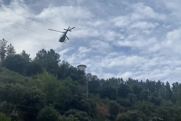 Helicópteros de Iberdrola renovando líneas de alta tensión en Ourense