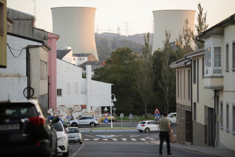 ¿Segunda vida para la chimenea de As Pontes? Mantenerla, pero condicionada al desarrollo del suelo industrial