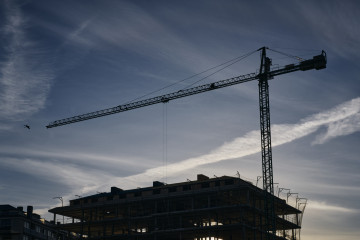 Archivo - Vista de una vivienda, a 18 de abril de 2023, en Ourense, Galicia (España). El Consejo de Ministros ha aprobado la movilización de 50.000 viviendas de la Sareb --antes conocido como 'banco