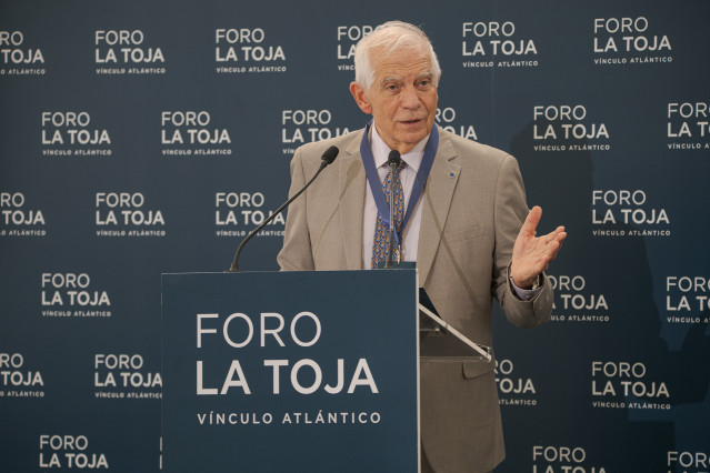 El alto representante y vicepresidente de la Comisión Europea, Josep Borrell, interviene durante la primera jornada del Foro de La Toja-Vínculo Atlántico, en Eurostars Gran Hotel La Toja, a 3 de octubre de 2024, en La Toja, Pontevedra