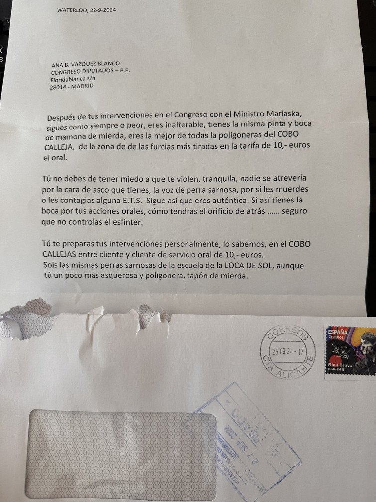 Destrozan el coche de la ministra de Sanidad y amenazan por carta a diputadas del PP, entre otros a Ana Vázquez