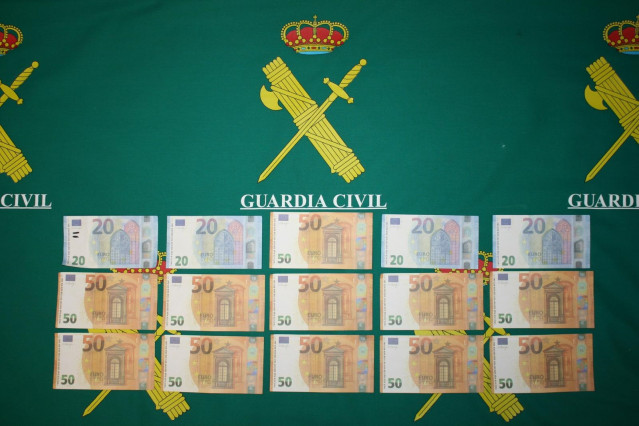 Billetes falsos confiscados por la Guardia Civil en Barreiros (Lugo)