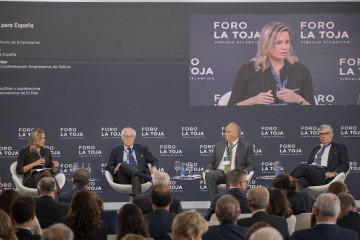 La Directora  de CincoDías y subdirectora de información económica de El País, Amanda Mars, El Presidente del Círculo de Empresarios, Juan Mariá Nin, el Presidente de la Confederación Empresari