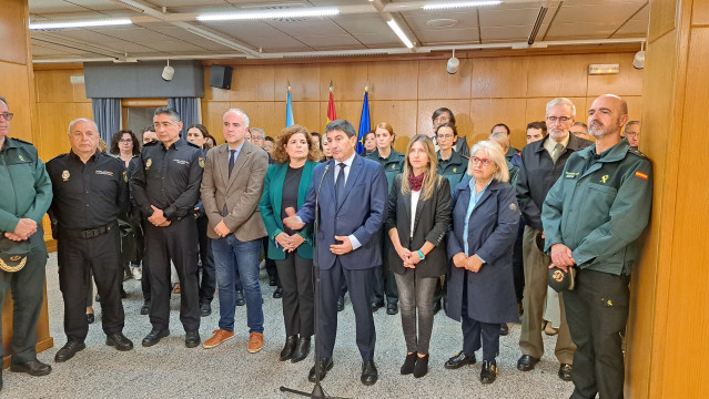 Acto de condena en la Delegación del Gobierno en Galicia por el crimen machista de Moeche