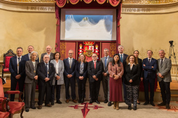 La RAGC entrega las Medallas de Investigación a cinco científicos gallegos y homenajea al matemático José Rodríguez.