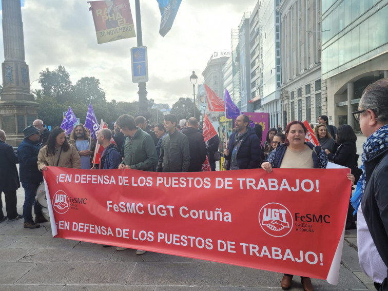 Empleados R Cable protestan en A Coruña por el ERE de MasOrange en el que 