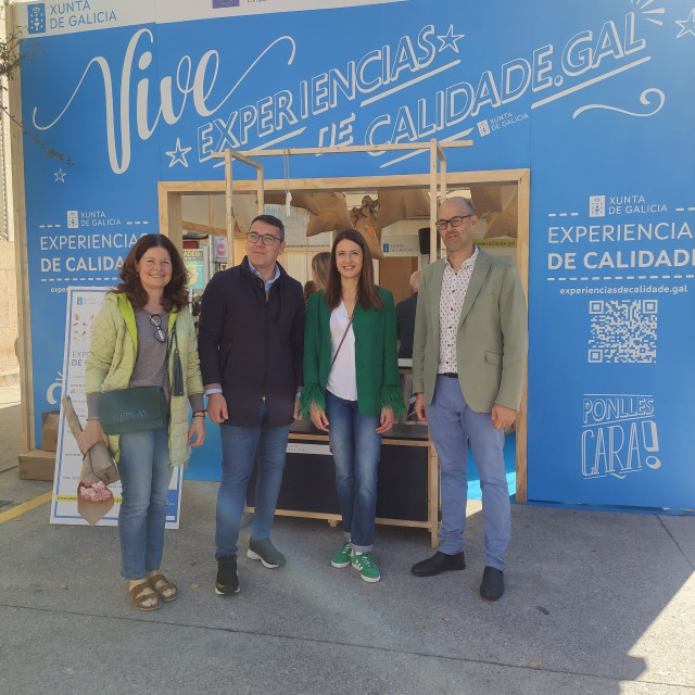 La conselleira do Medio Rural, María José Gómez, en la Festa da Horta de Ribadeo.