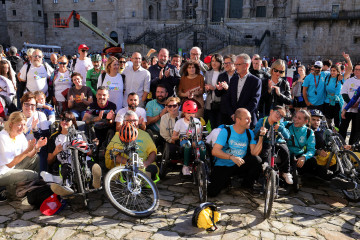 El director de Turismo de Galicia, Xosé Merelles, recibe a los 150 participantes de la VIII edición del Camiño dos Valores