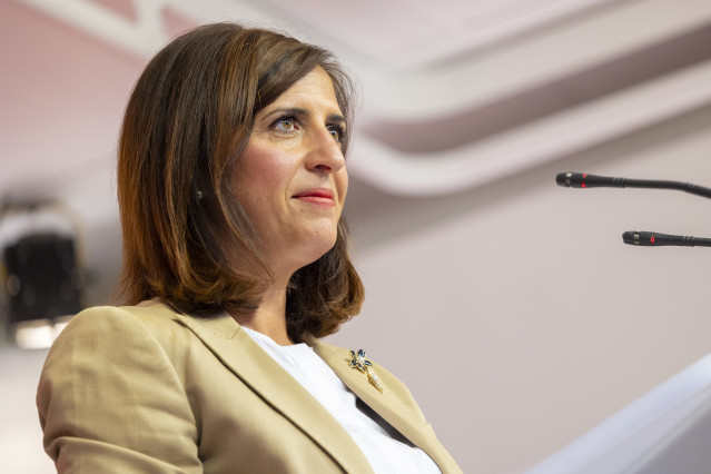 La portavoz del PSOE, Esther Peña, en una rueda de prensa en la sede nacional del partido en la calle Ferraz.