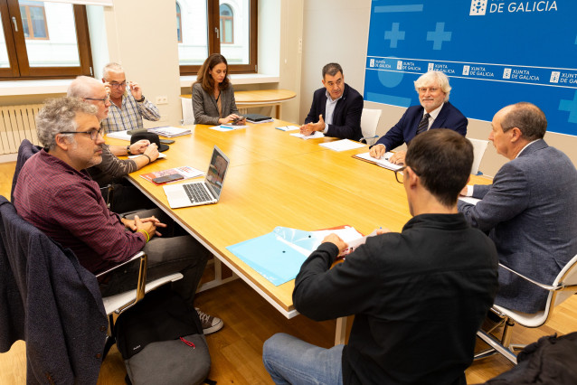 El conselleiro de Educación,Ciencia, Universidades e FP, Román Rodríguez, se reúne con CCOO, ANPE y UGT.