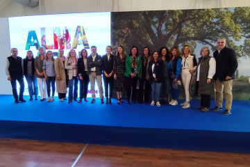 Las conselleiras de Medio Rural, María José Gómez, y de Política Social e Igualdade, Fabiola García, participan en la inauguración de la IV edición de Alma Rural