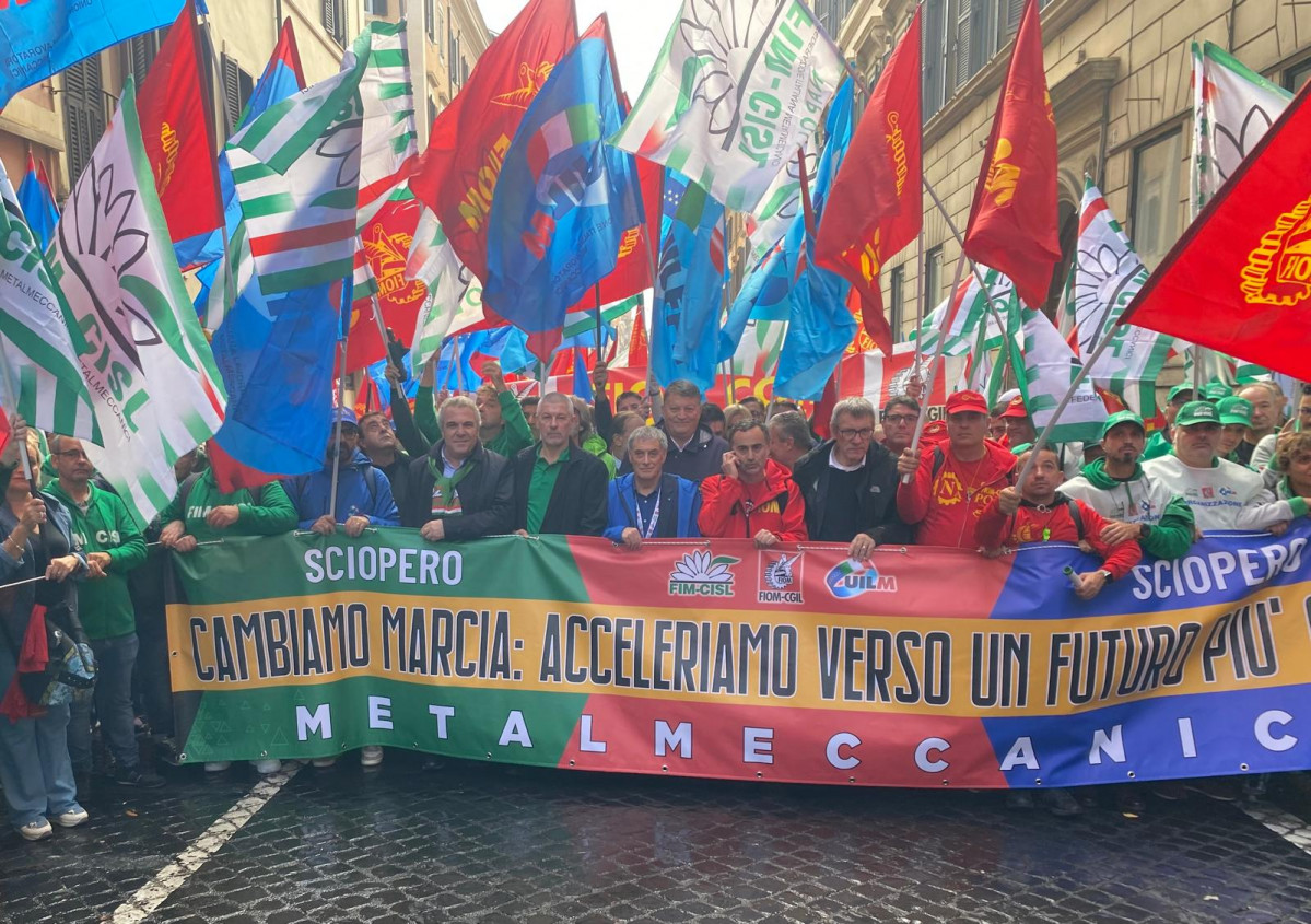 Manifestaciu00f3n en Roma este viernes contra los recortes de producciu00f3n anunciados por Stellantis en Italia